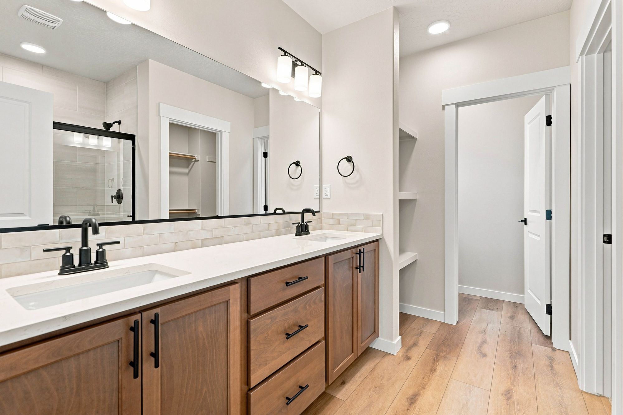 16_302 apple tree ct