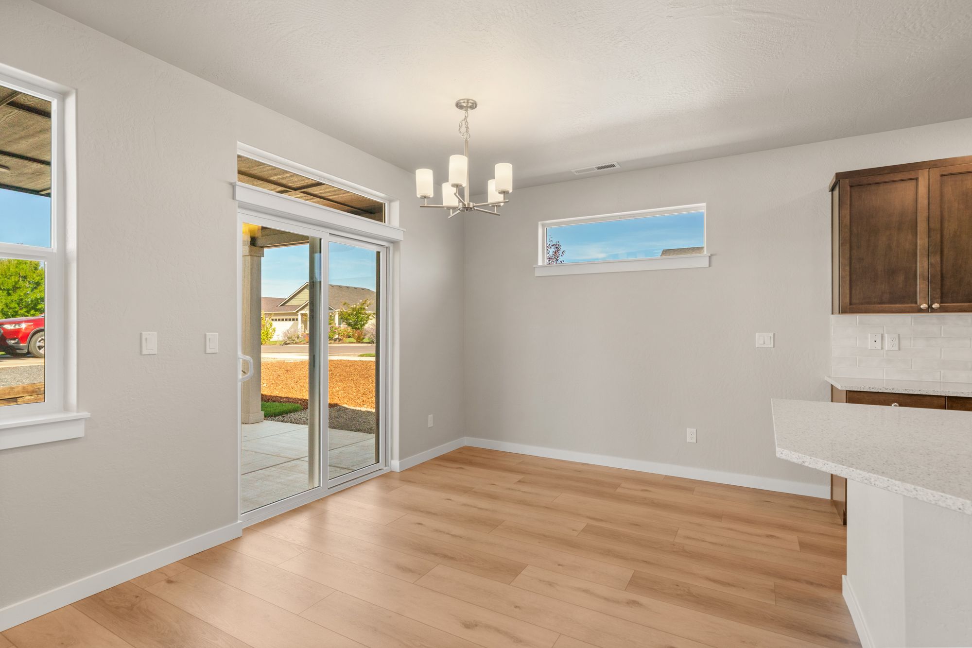 27_3687 luchu st-12