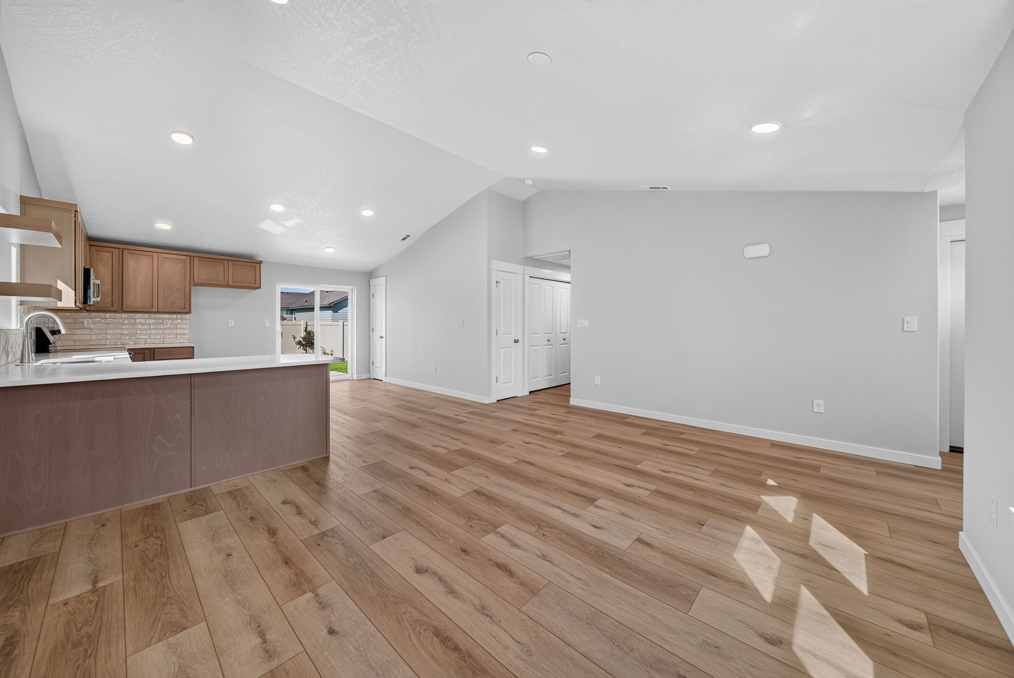 6608 Desert Ridge-9