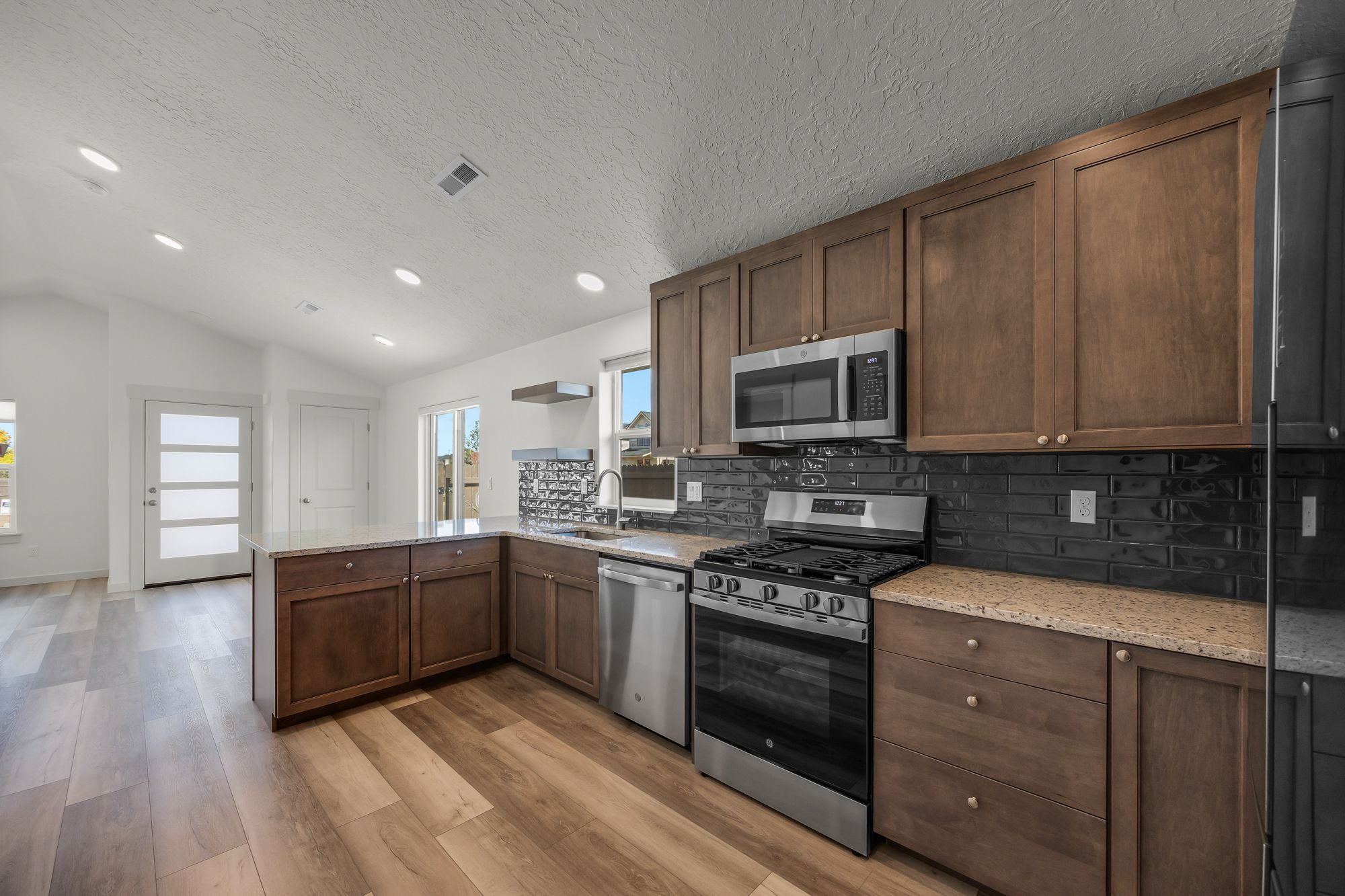 2026_10_10_2822_nw_sterling_ave_rdm-10