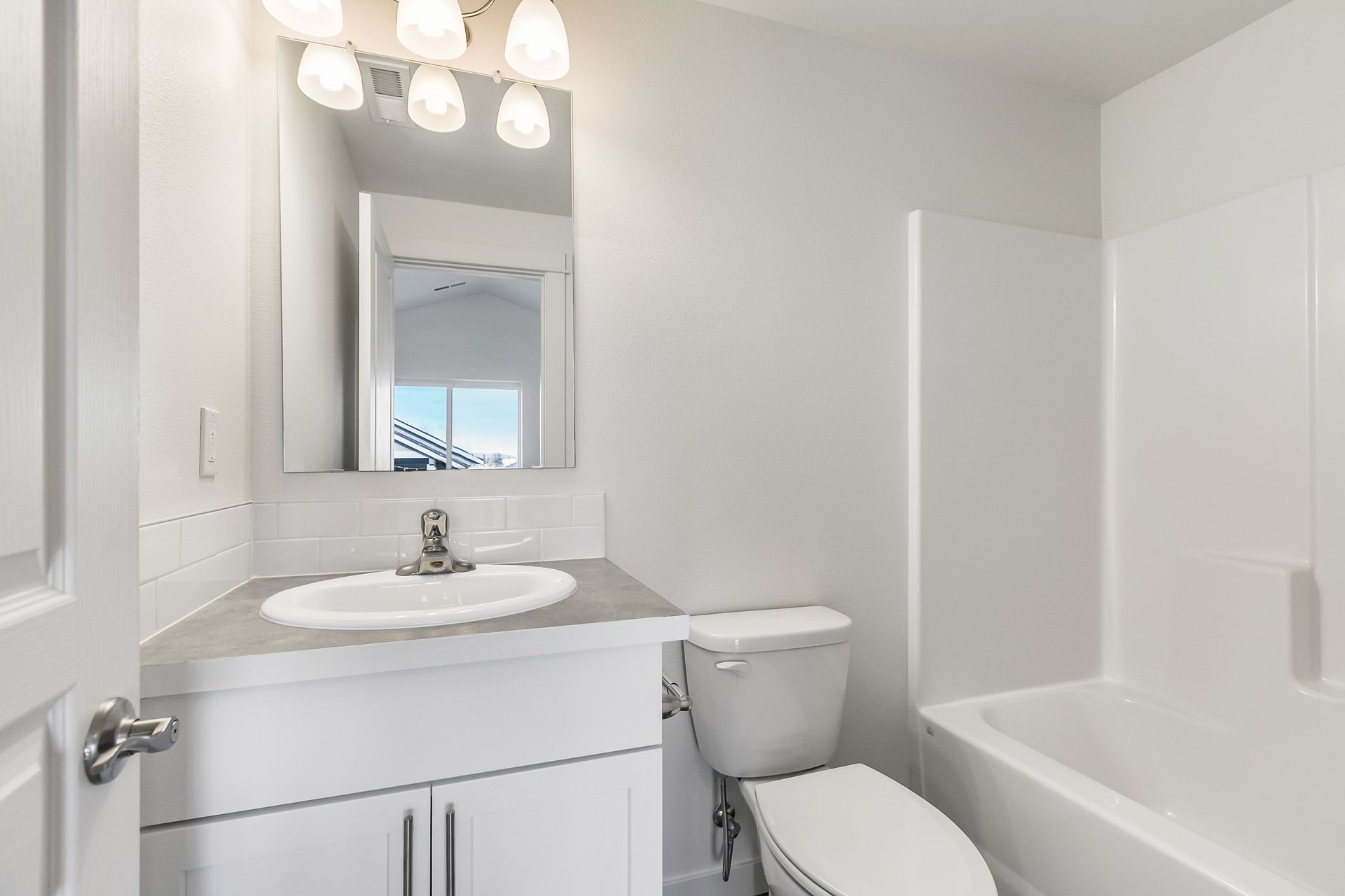 Arlington - Bathroom 2