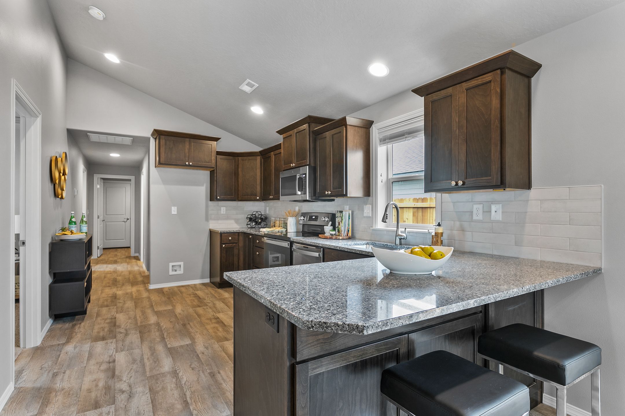 Benton - Kitchen 2