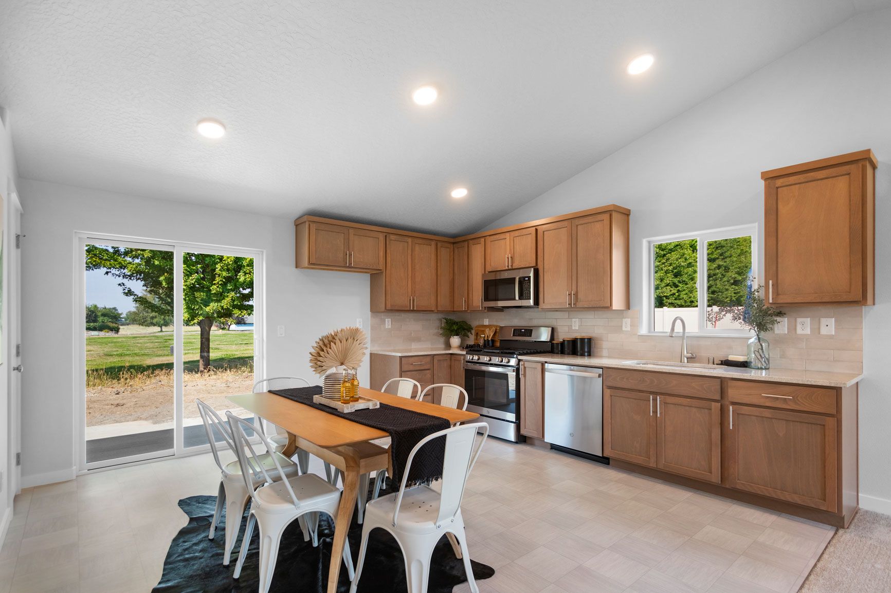 Alderwood - Kitchen & Dining 2