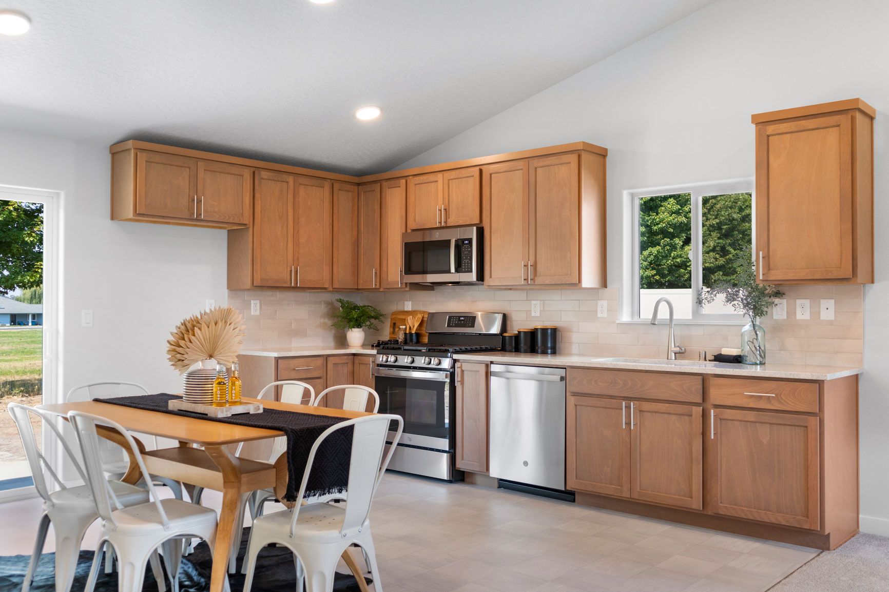 Alderwood - Kitchen & Dining 4