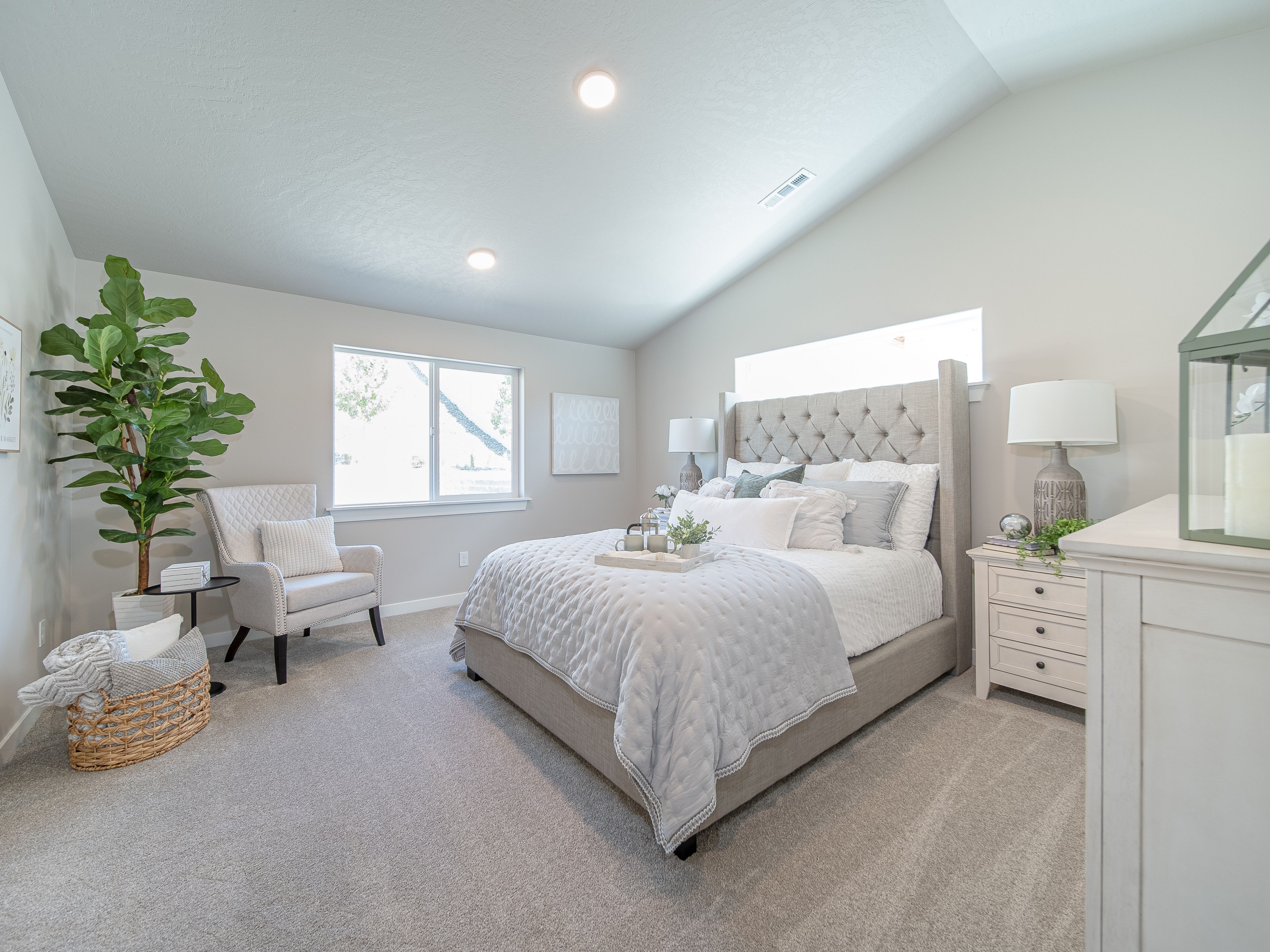 Pacific - Main Bedroom 1