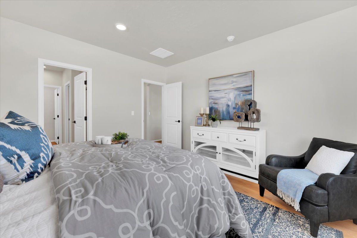 Jamison - Main Bedroom 2