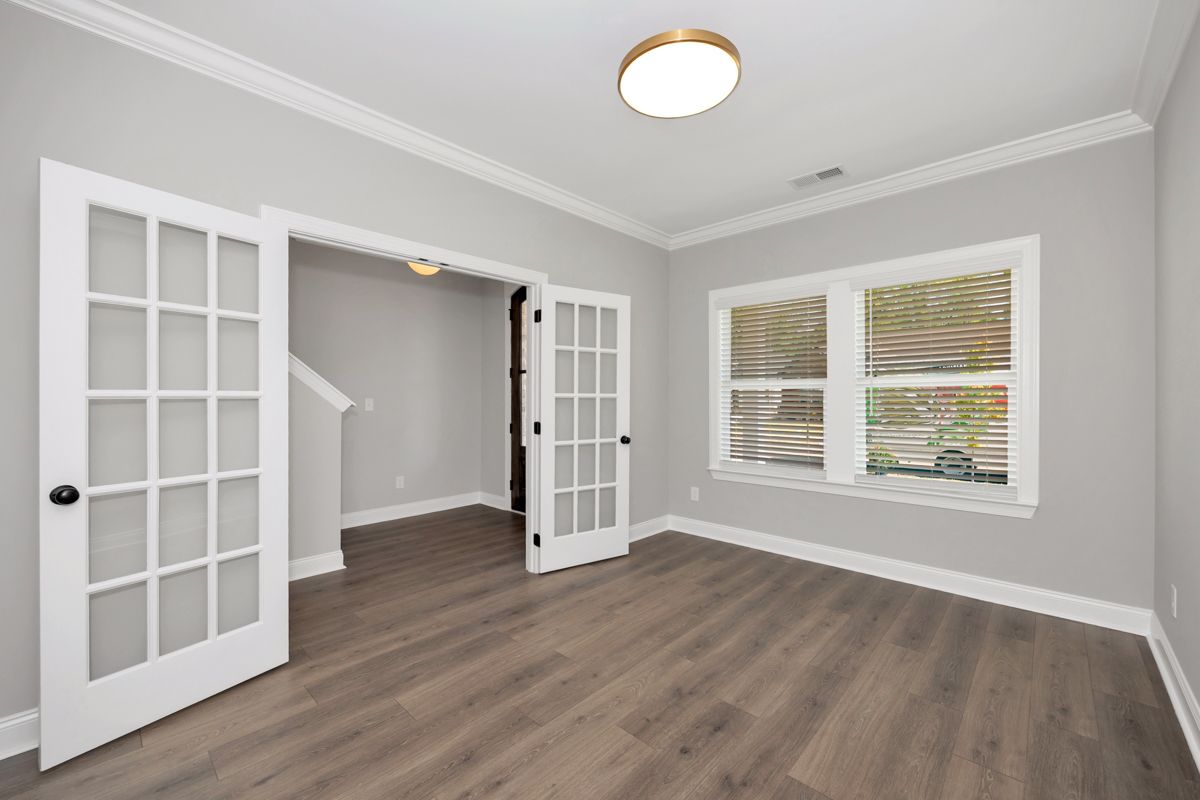 Shelby - Office