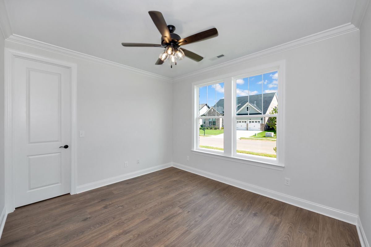 Loudon - Bedroom