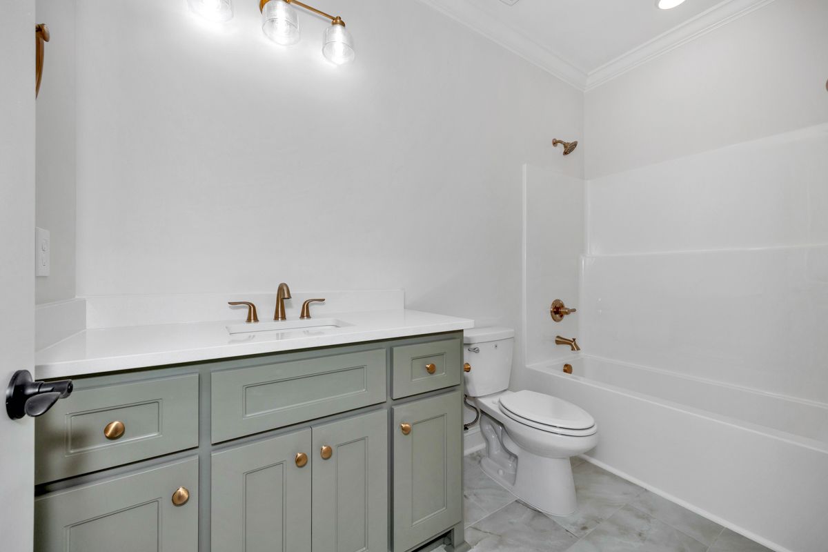 Loudon - Bathroom