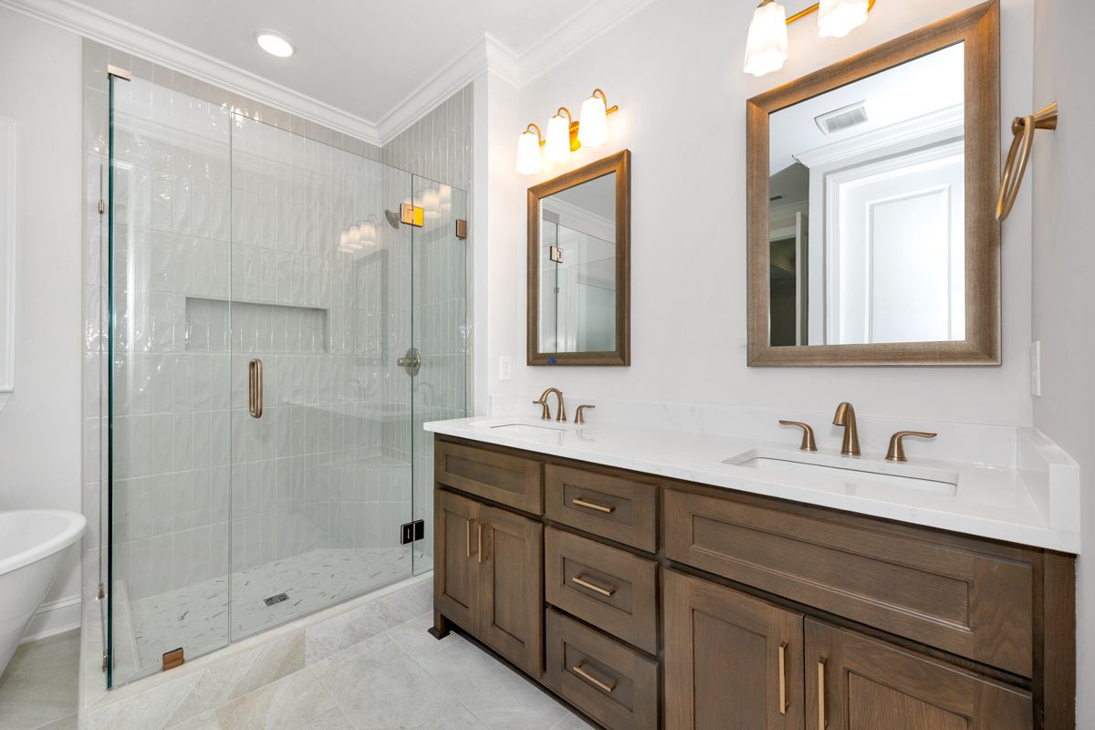 Loudon - Master Bath