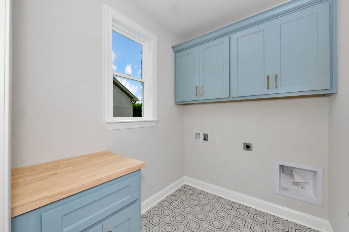 Loudon - Kitchen