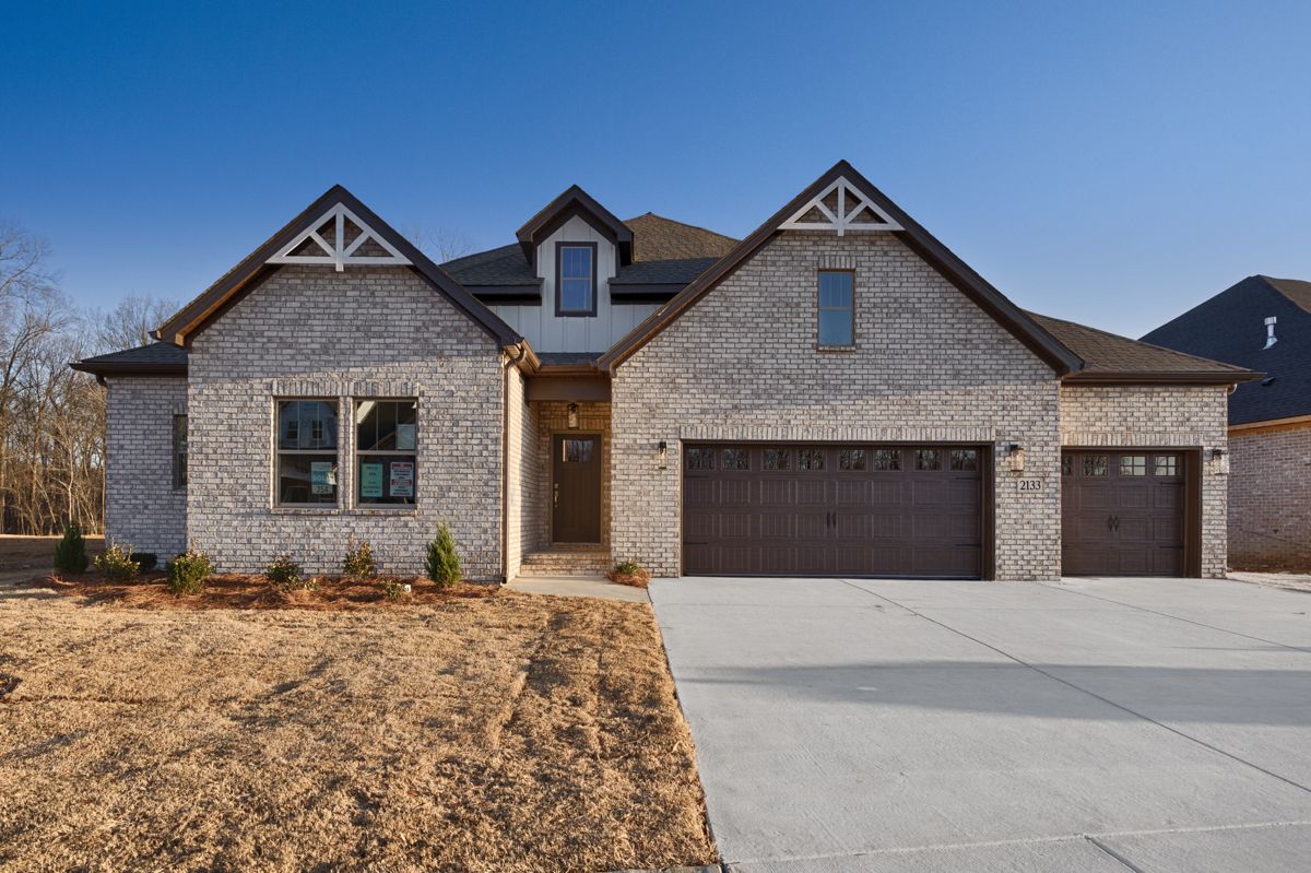 Loudon - 3 Car Garage