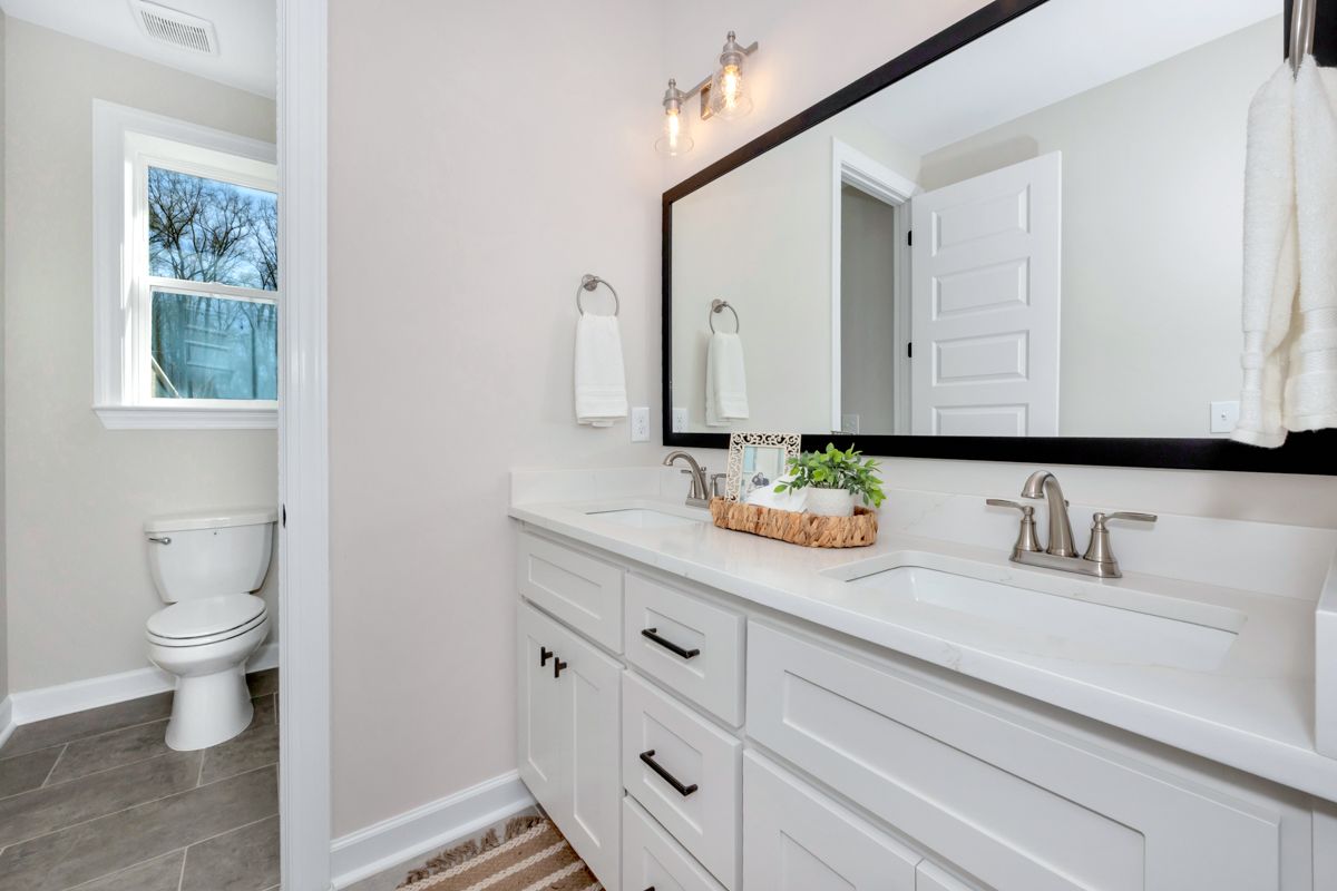 Marshall - Bathroom