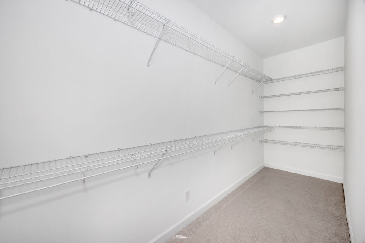 Marshall - Master Closet - Hers