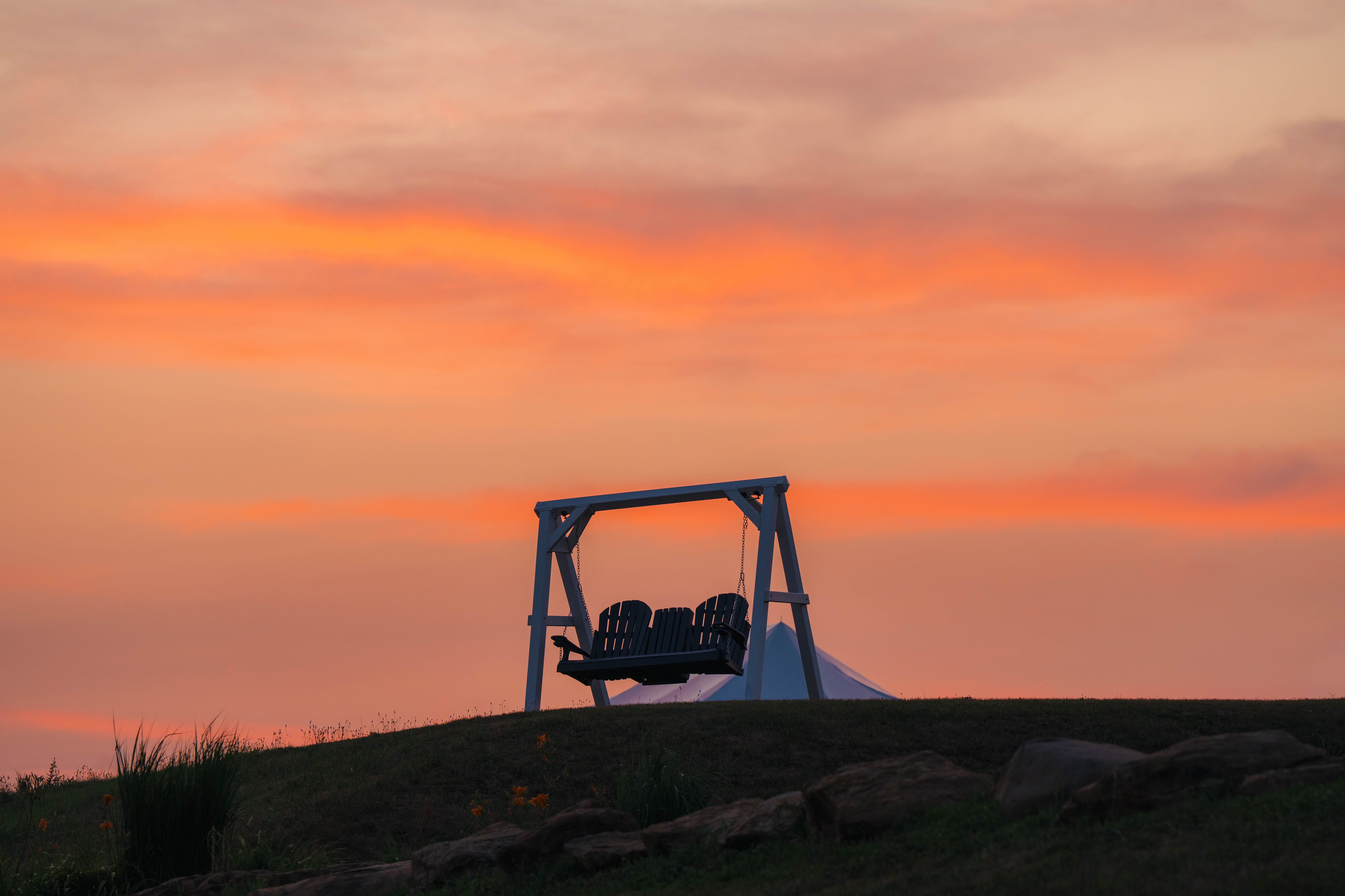 Throughout Heritage Harbor, you will find resort amenities encouraging you to slow down and enjoy. 