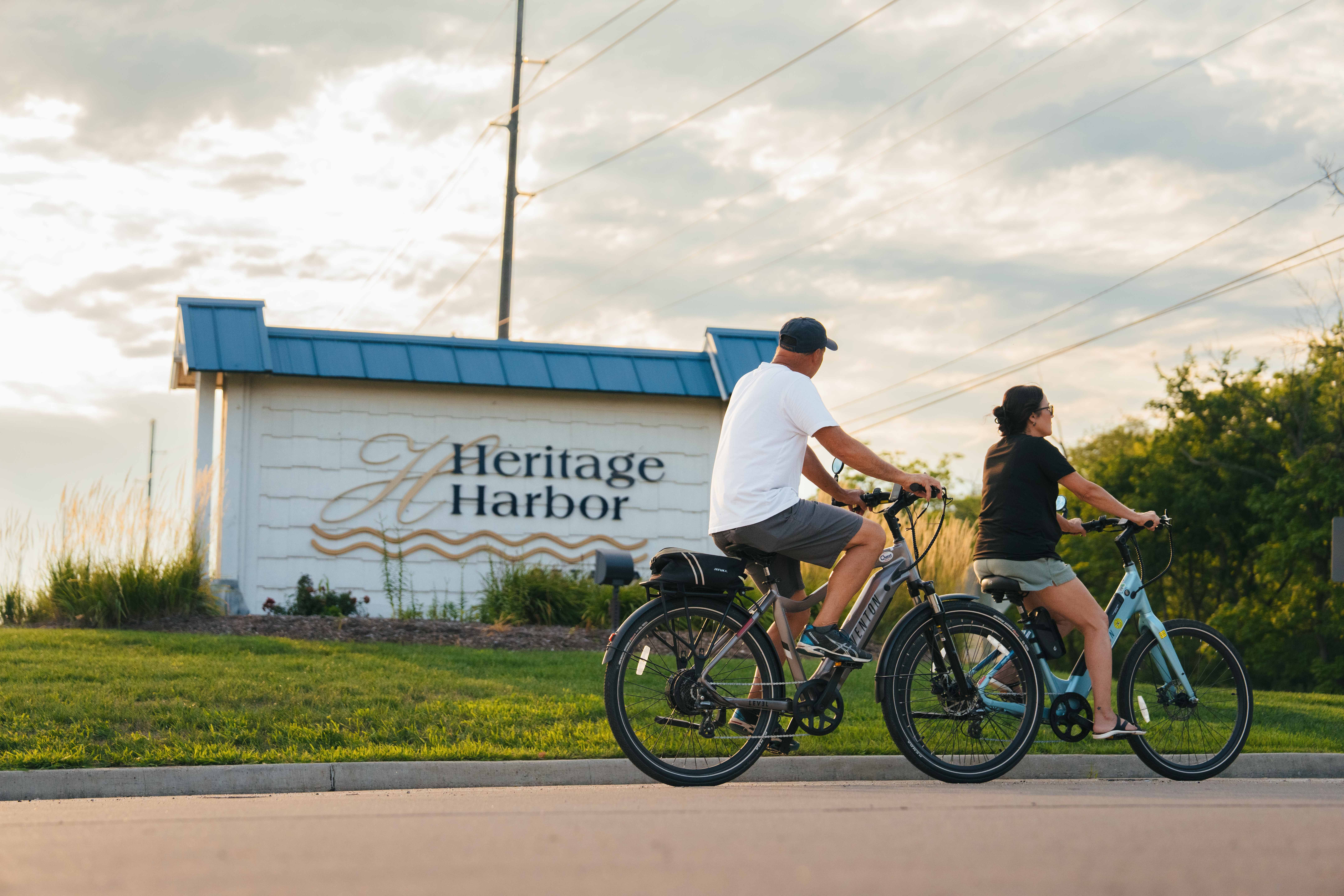 Heritage Harbor is a bike-friendly community. There is an easy to access trail from Heritage Harbor to downtown Ottawa.