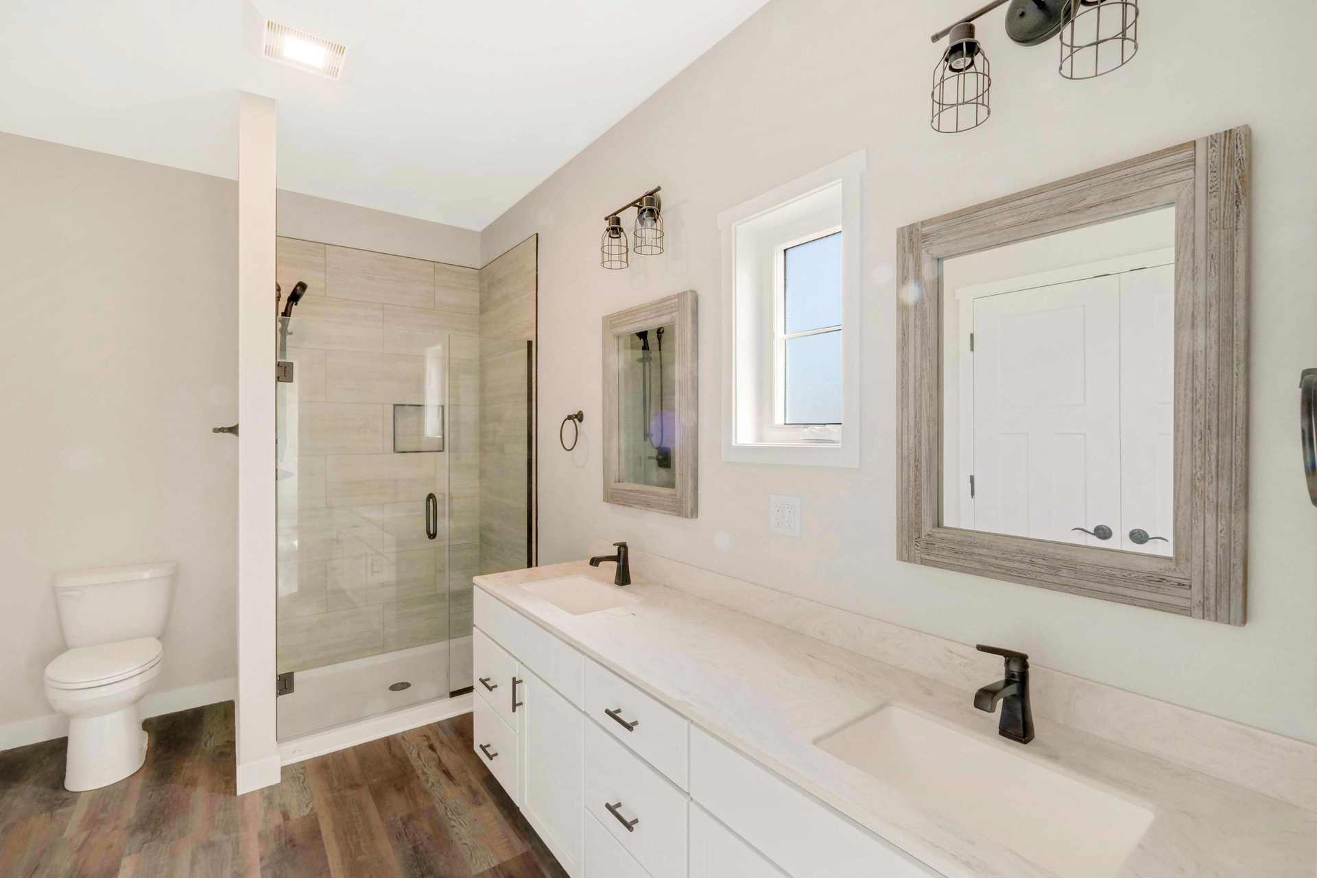 Primary Suite Bathroom