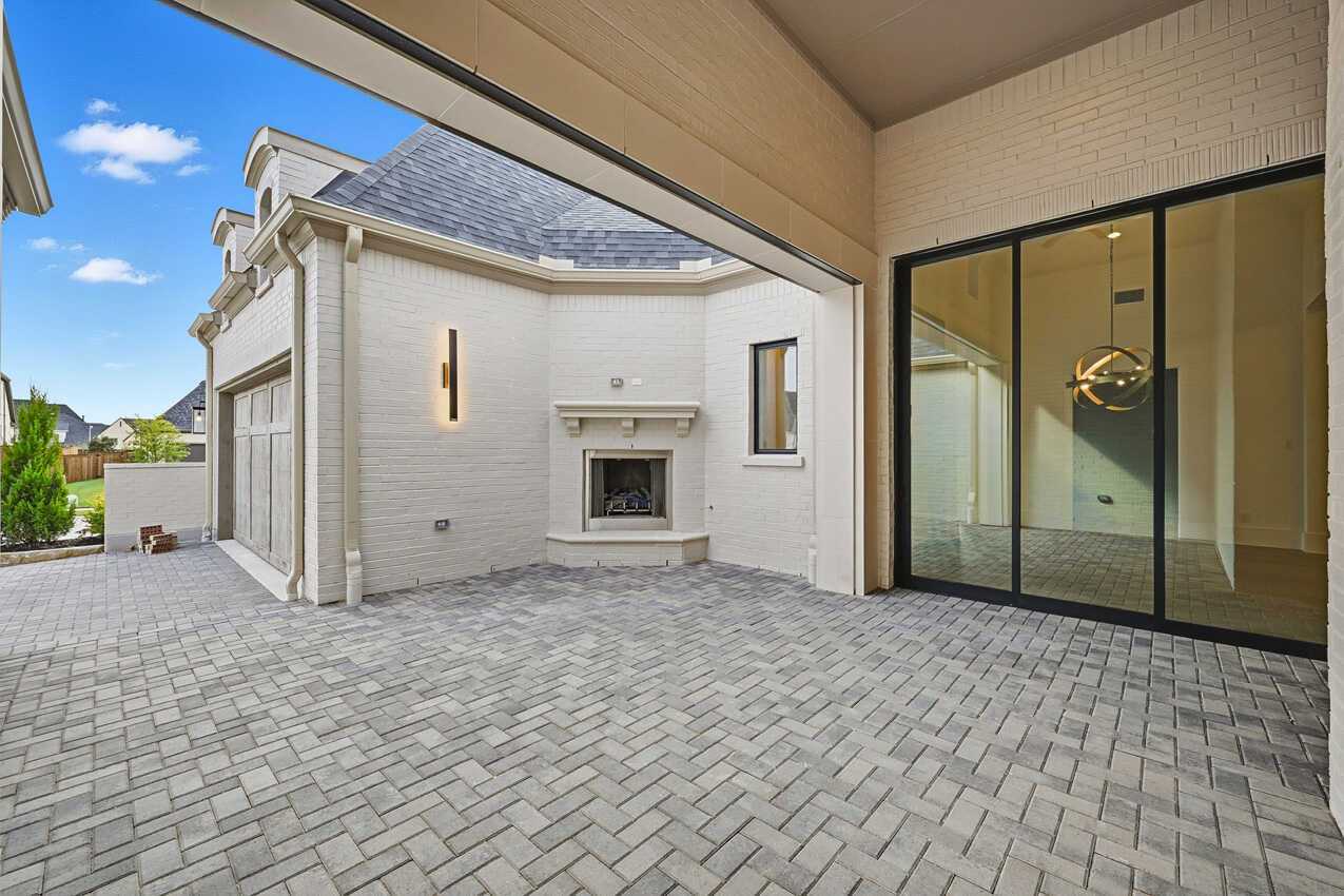 Courtyard/Patio