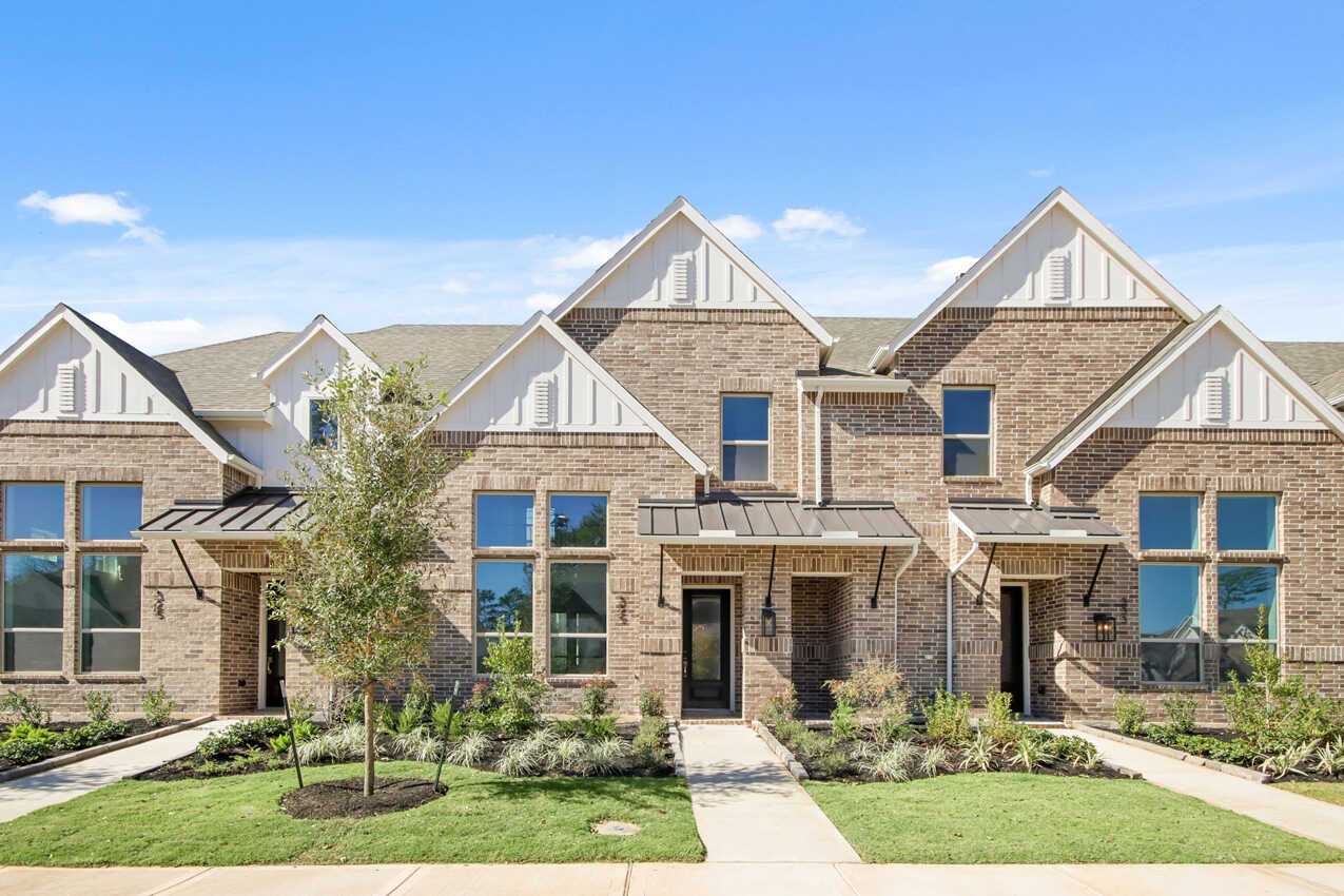 Plan Chatham - Woodforest Townhomes: Townhomes: The Villas: Montgomery, Texas - Highland Homes