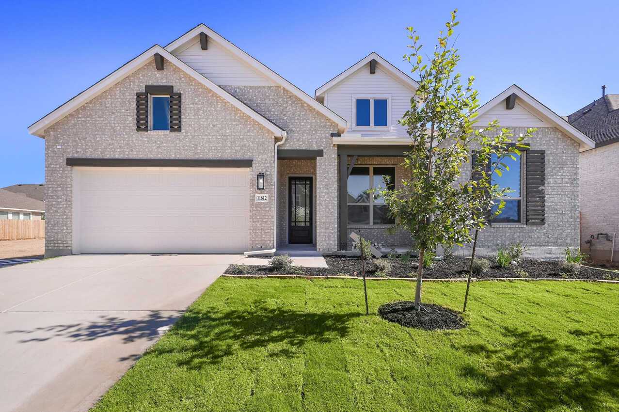 Plan Ramsey - Davis Ranch: 60ft. lots: San Antonio, Texas - Highland Homes