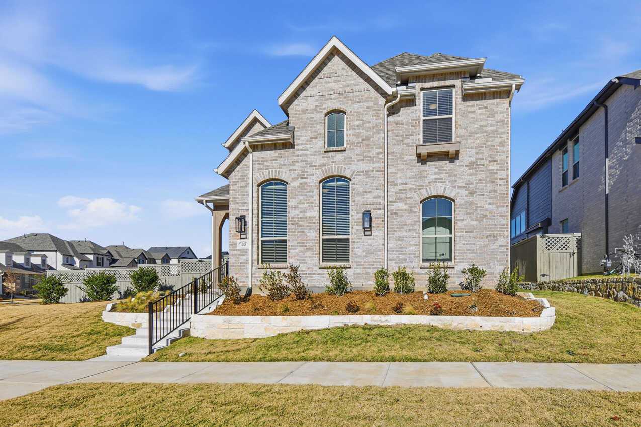 Plan Worthington - Pecan Square: 40ft. lots: Northlake, Texas - Highland Homes