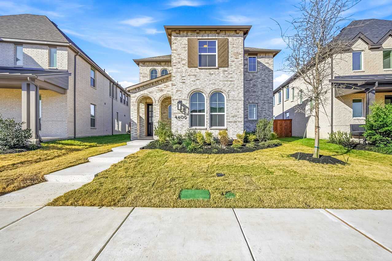 Plan Belmont - Mosaic: 40ft. lots: Prosper, Texas - Highland Homes