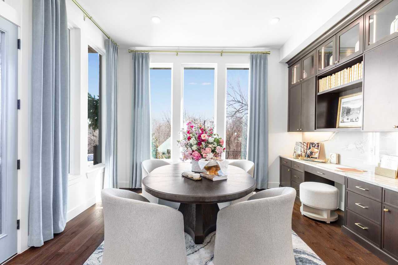 Breakfast Nook