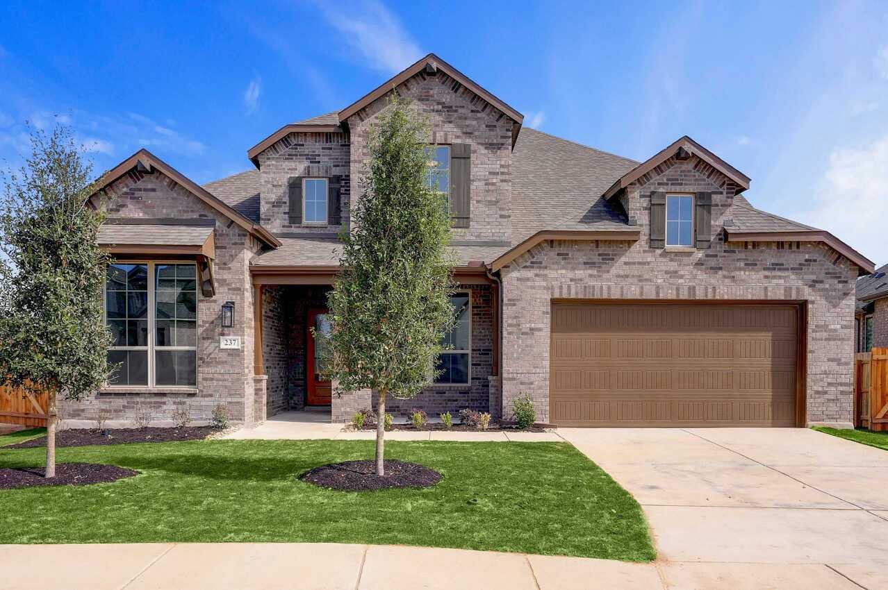 Plan Leyland - Alsatian Oaks: 60ft. lots: Castroville, Texas - Highland Homes