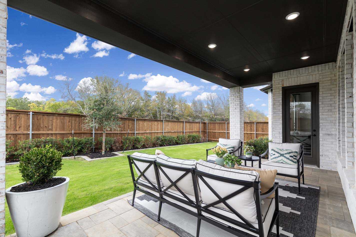 Patio/Backyard