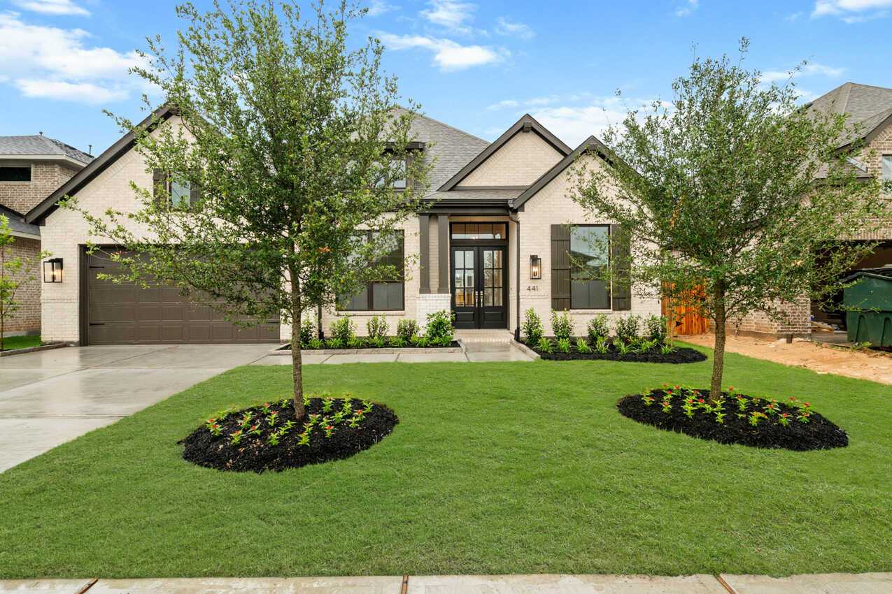 441 Soaring Sparrow Trail (Plan 215)
