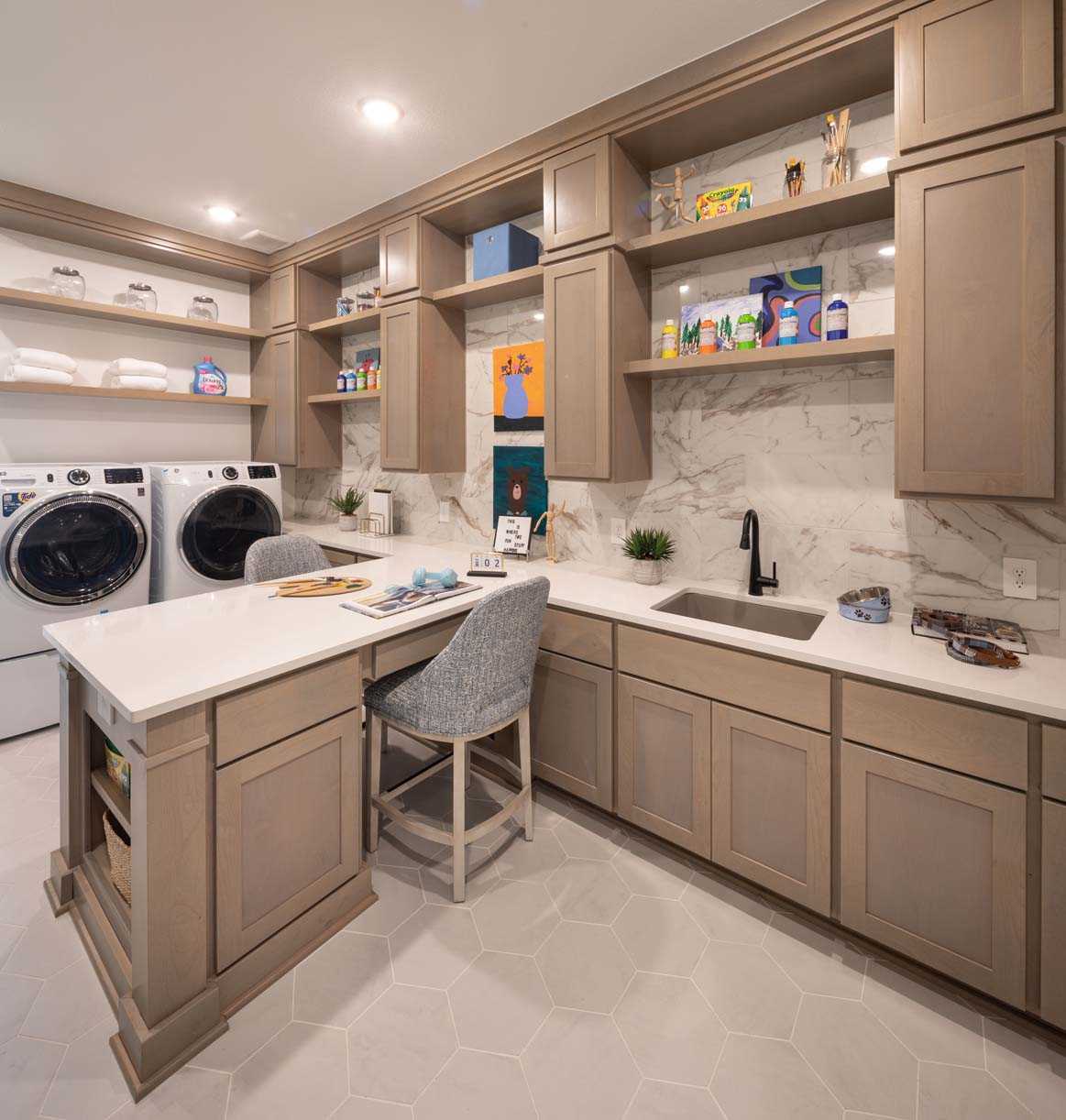 Laundry Room/Craft Room