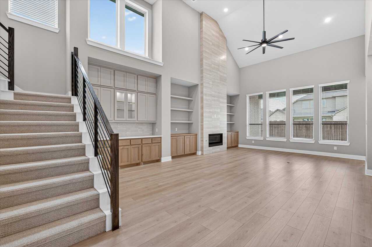 Entry/Dining Room