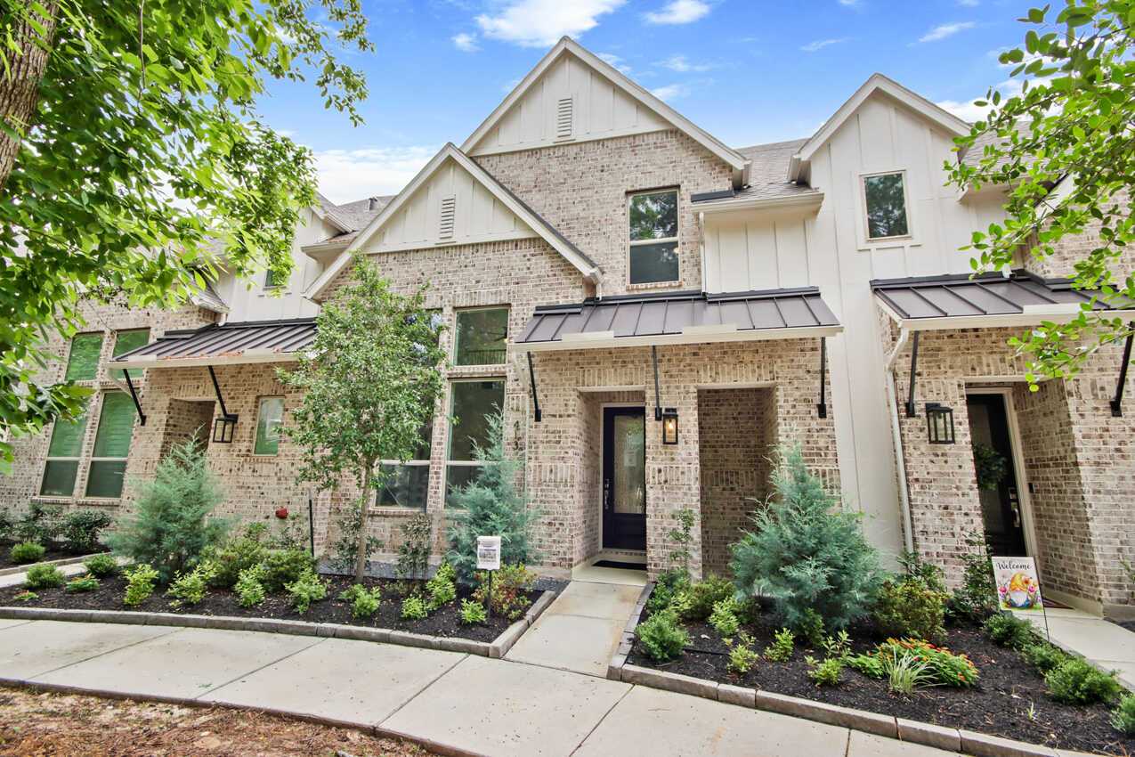 Plan Chatham - Woodforest Townhomes: Townhomes: The Villas: Montgomery, Texas - Highland Homes