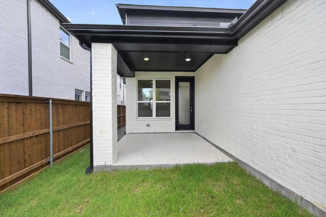 Patio/Backyard