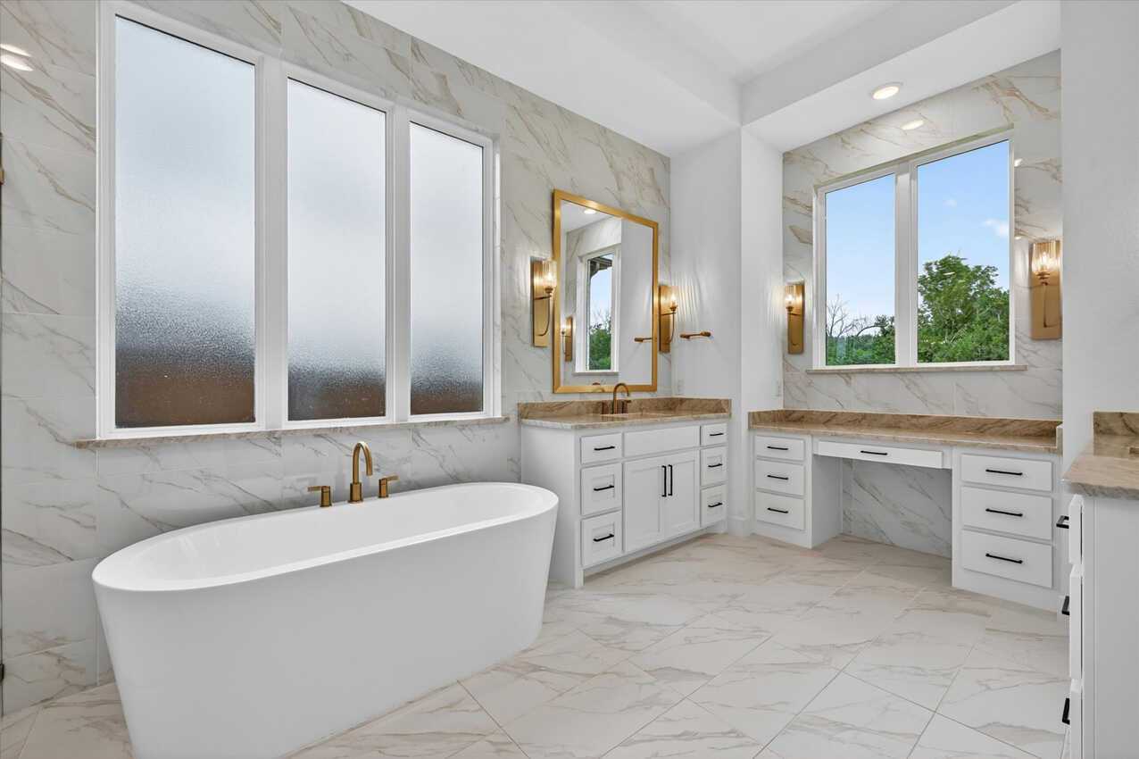 Bathrooms Image