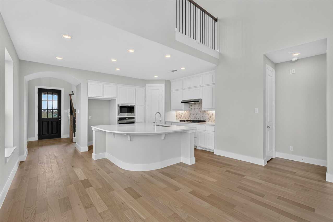 Kitchen/Entry