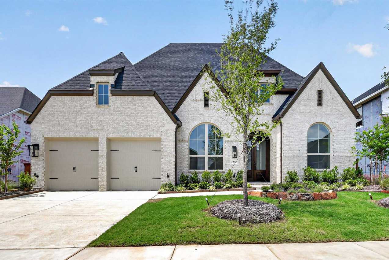729 Bridle Path Parkway (Plan 215)