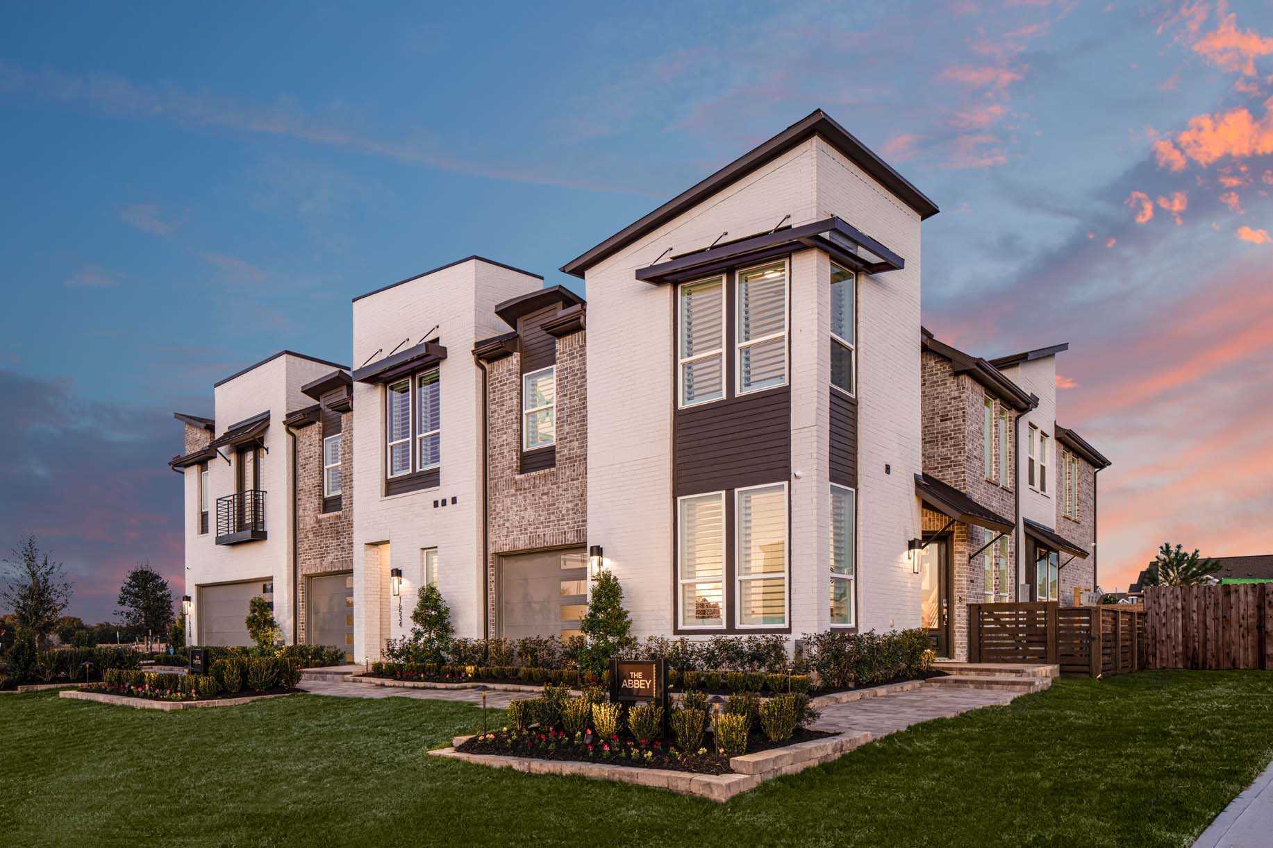 Bridgeland Central: The Cottages por Highland Homes en Houston Texas