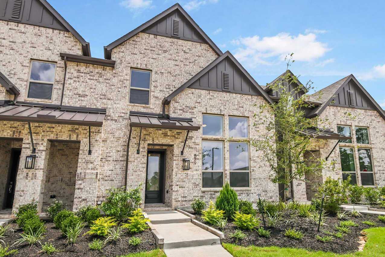 Plan Ashford - Woodforest Townhomes: Townhomes: The Villas: Montgomery, Texas - Highland Homes