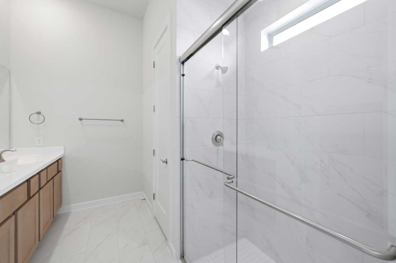 Flex Gen Suite Bathroom