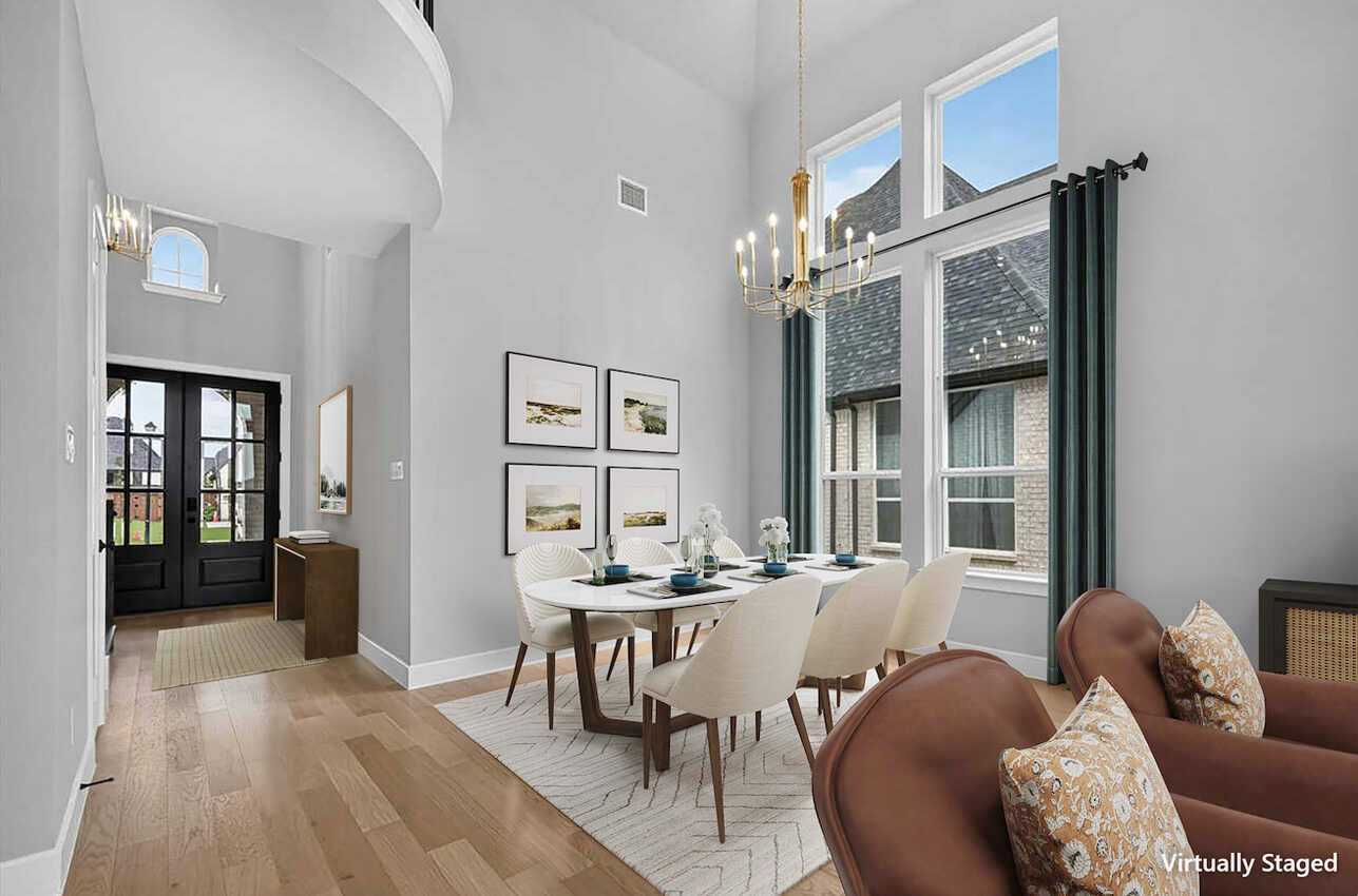 Dining Room/Entry