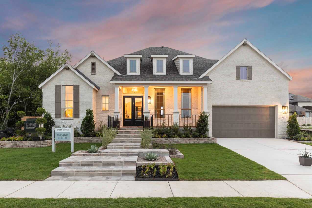 Hallie's Cove por Highland Homes en San Antonio Texas