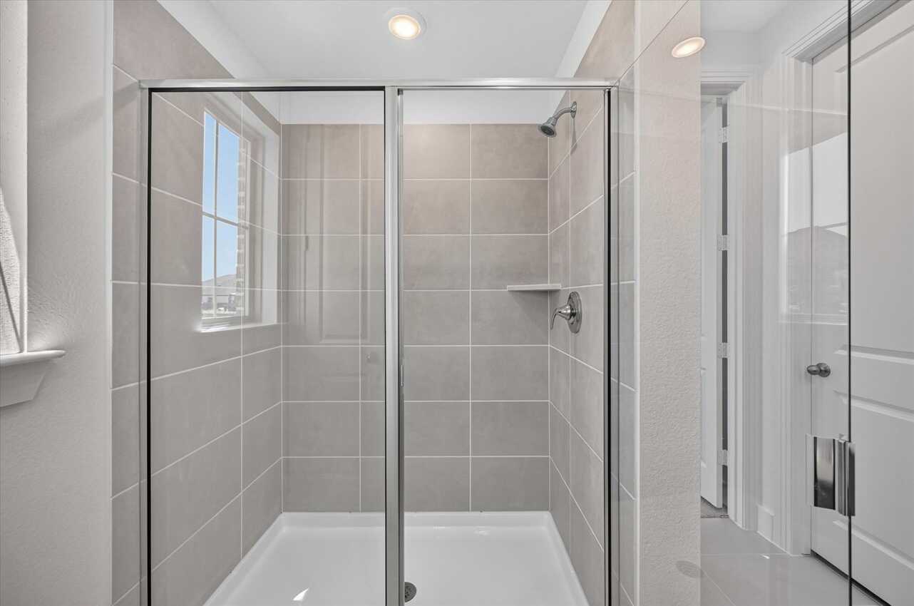 Flex Gen Suite Bathroom