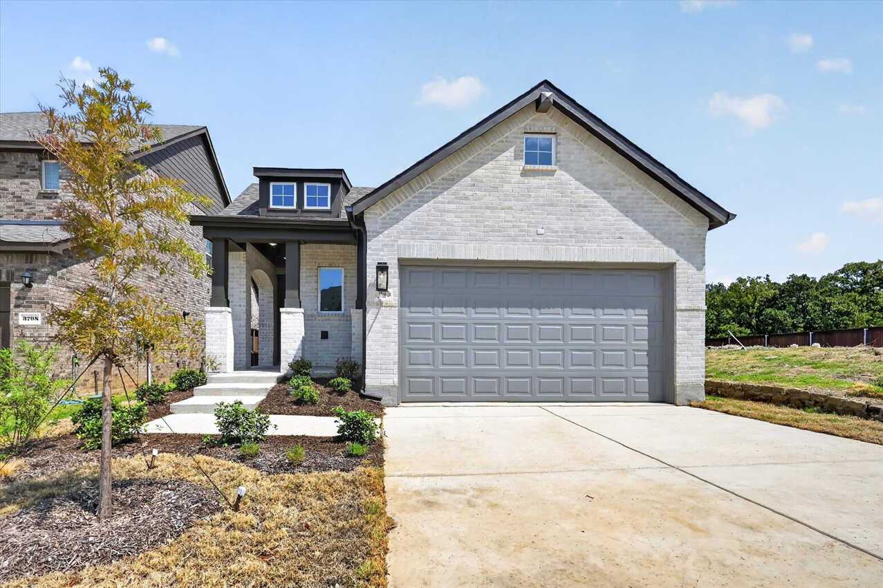Plan Carlton - Gateway Village - The Reserve: 40ft. lots: Denison, Texas - Highland Homes