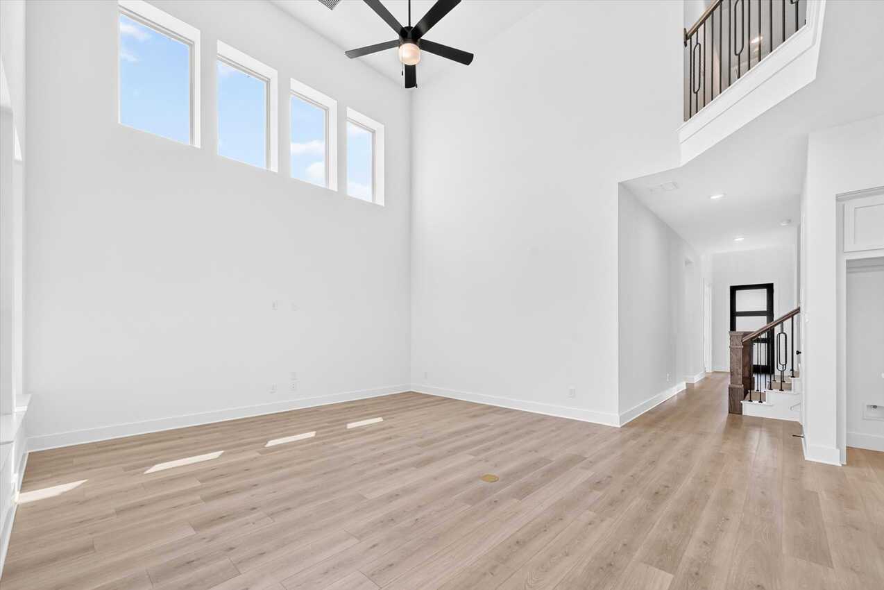 Family Room/Entry