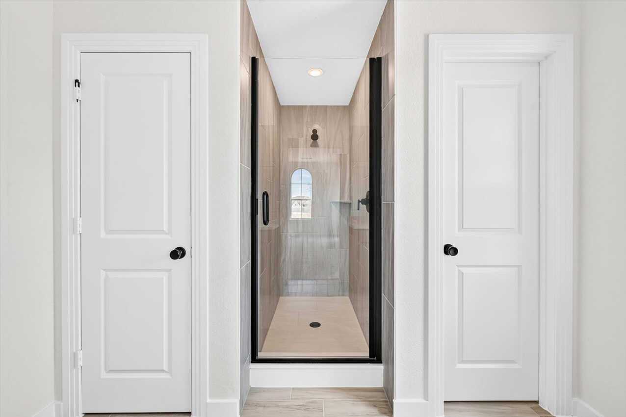 Flex Gen Suite Bathroom