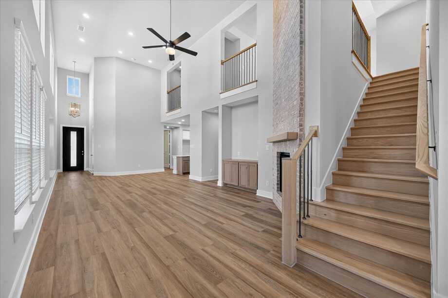 Entry/Family Room