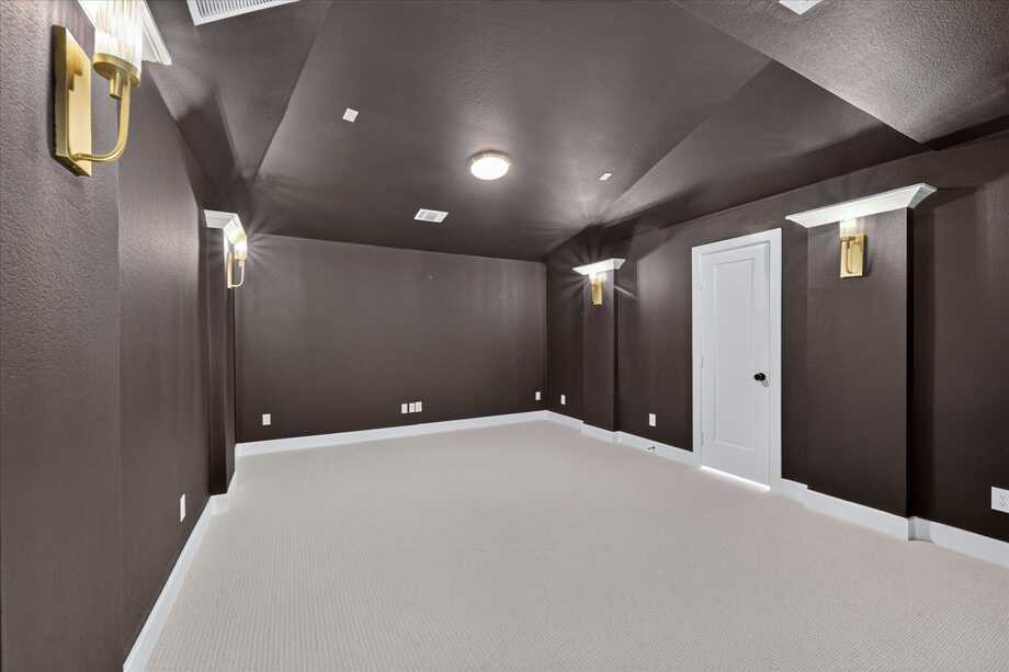 Entertainment Room