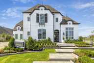 Mustang Lakes: 86ft. lots por Highland Homes en Dallas Texas