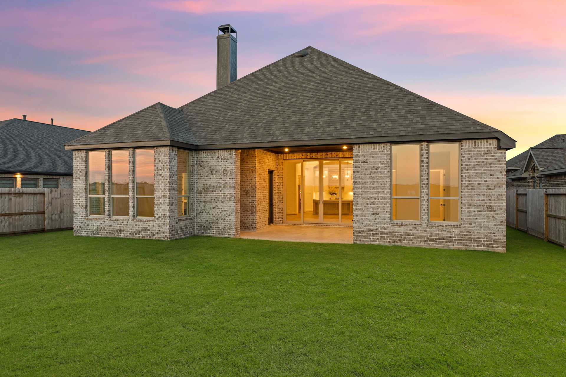 2846 Sycamore - Twilight 5